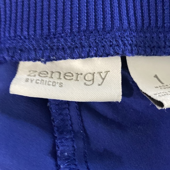 Chico’s Zenergy Neema Cargo Shorts Size 1 - Picture 7 of 9